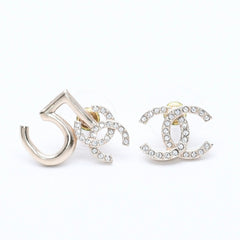 CHANEL シャネル ココマーク ピアス 重量約4.31g A21S刻印 No.5 ラインストーン メタル GP ゴールド クリア 両耳用 美品 中古 4a003729