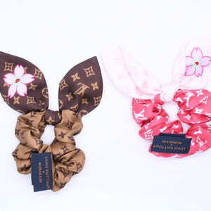 極美品 LOUIS VUITTON ルイヴィトン 村上隆 シュシュ ヘアアクセサリー チェリーブロッサム ブラウン ピンク M96067 中古 4a004256