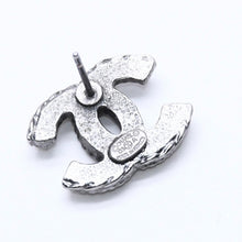 画像をギャラリービューアに読み込む, 極美品 CHANEL シャネル ココマーク ピアス 重量約2.18g 03A刻印 メタル シルバー ブラック クリア 片耳用 中古 4c060798