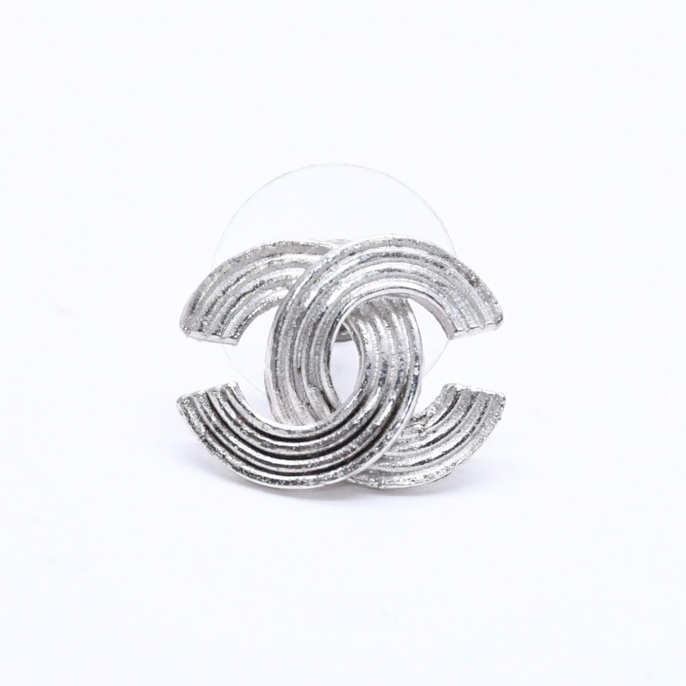 CHANEL シャネル ココマーク ピアス アクセサリー 重量約1.38g 00A刻印 メタル シルバー 片耳用 美品 中古 4c073507