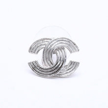 画像をギャラリービューアに読み込む, CHANEL シャネル ココマーク ピアス アクセサリー 重量約1.38g 00A刻印 メタル シルバー 片耳用 美品 中古 4c073507