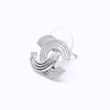 画像をギャラリービューアに読み込む, CHANEL シャネル ココマーク ピアス アクセサリー 重量約1.38g 00A刻印 メタル シルバー 片耳用 美品 中古 4c073507