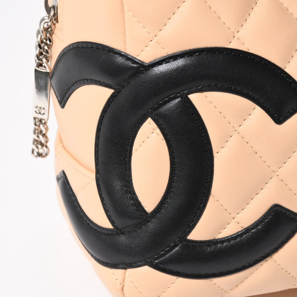 極美品 CHANEL シャネル カンボンライン ボーリングバッグ ハンドバッグ A25171 ラムスキン 10番台 ベージュ ブラック ココマーク シルバー金具 中古 4a004384