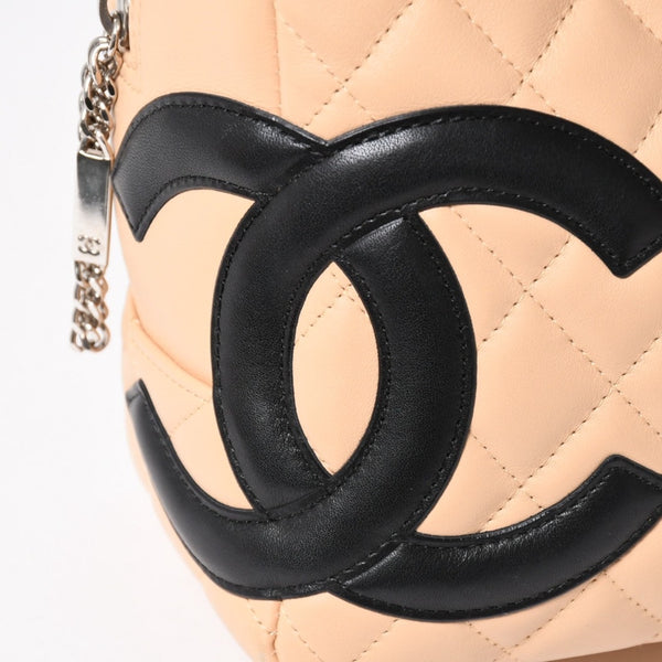 極美品 CHANEL シャネル カンボンライン ボーリングバッグ ハンドバッグ A25171 ラムスキン 10番台 ベージュ ブラック ココマーク シルバー金具 中古 4a004384