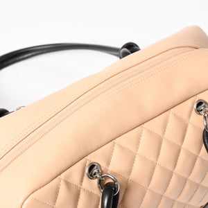 極美品 CHANEL シャネル カンボンライン ボーリングバッグ ハンドバッグ A25171 ラムスキン 10番台 ベージュ ブラック ココマーク シルバー金具 中古 4a004384