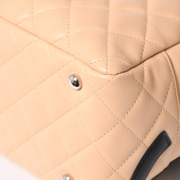 極美品 CHANEL シャネル カンボンライン ボーリングバッグ ハンドバッグ A25171 ラムスキン 10番台 ベージュ ブラック ココマーク シルバー金具 中古 4a004384
