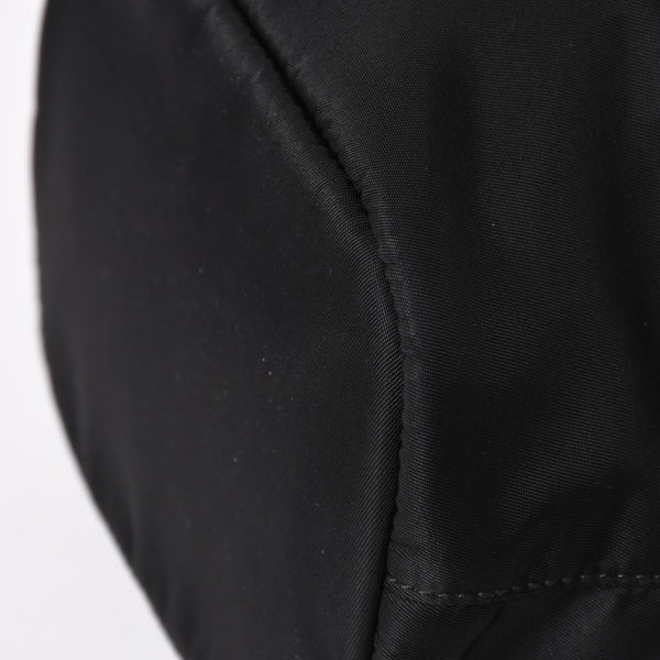 極美品 PRADA プラダ Re-Nylon 巾着型ポーチ 1NS369 トライアングルメタルプレート ミニバッグ クラッチバッグ ブラック シルバー金具 RFID 中古 4a004352