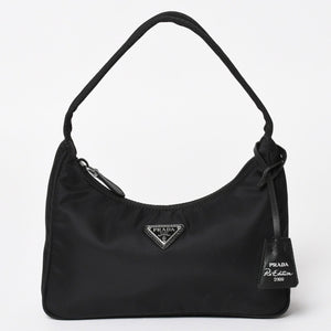 極美品 PRADA プラダ ホーボー ハンドバッグ MV515 トライアングルロゴ 三角ロゴプレート ナイロン ブラック 中古 4a004353