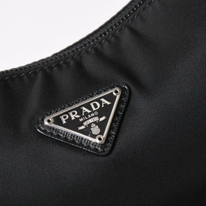極美品 PRADA プラダ ホーボー ハンドバッグ MV515 トライアングルロゴ 三角ロゴプレート ナイロン ブラック 中古 4a004353