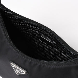 極美品 PRADA プラダ ホーボー ハンドバッグ MV515 トライアングルロゴ 三角ロゴプレート ナイロン ブラック 中古 4a004353