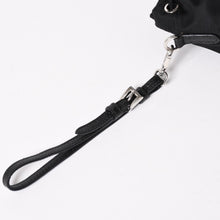 画像をギャラリービューアに読み込む, 極美品 PRADA プラダ Re-Nylon 巾着型ポーチ 1NS369 トライアングルメタルプレート ミニバッグ クラッチバッグ ブラック シルバー金具 RFID 中古 4a004352