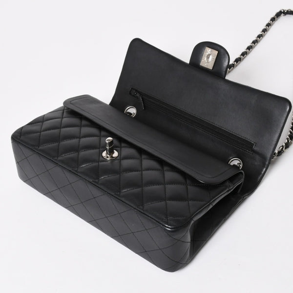 極美品 CHANEL シャネル マトラッセ25 Wフラップ Wチェーンショルダーバッグ 19番台 ココマーク ラムスキン シルバー金具 中古 4a004347