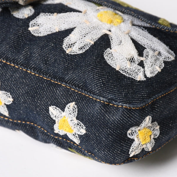 FENDI フェンディ マンマバケット デニム ワンショルダーバッグ フラワーレース刺繍 26424 インディゴブルー ハンドバッグ シルバー金具 美品 中古 4a004357