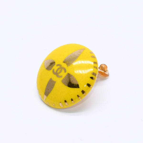 Very good condition CHANEL Coco mark earrings Weight approx. 29.89g 97P stamp Resin GP Metal Gold Yellow Binaural Used 4c069685