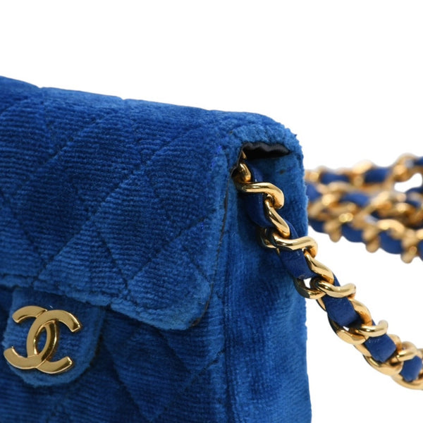 極美品 CHANEL シャネル マイクロ マトラッセ チェーンショルダーバッグ 1番台 ココマーク ベロア レザー ブルー 中古 4a002798