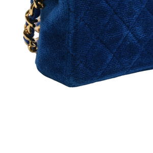 極美品 CHANEL シャネル マイクロ マトラッセ チェーンショルダーバッグ 1番台 ココマーク ベロア レザー ブルー 中古 4a002798