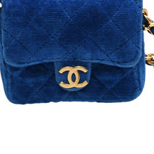 Load image into Gallery viewer, 極美品 CHANEL シャネル マイクロ マトラッセ チェーンショルダーバッグ 1番台 ココマーク ベロア レザー ブルー 中古 4a002798