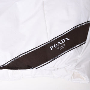 PRADA プラダ 23AW クロップド コットンダウンブルゾン SGC376 ショート丈 パファー ホワイト ラバープレート トライアングルロゴ XXLサイズ RFID 美品 中古 4a004300