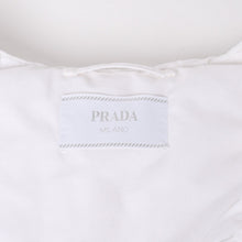 画像をギャラリービューアに読み込む, PRADA プラダ 23AW クロップド コットンダウンブルゾン SGC376 ショート丈 パファー ホワイト ラバープレート トライアングルロゴ XXLサイズ RFID 美品 中古 4a004300