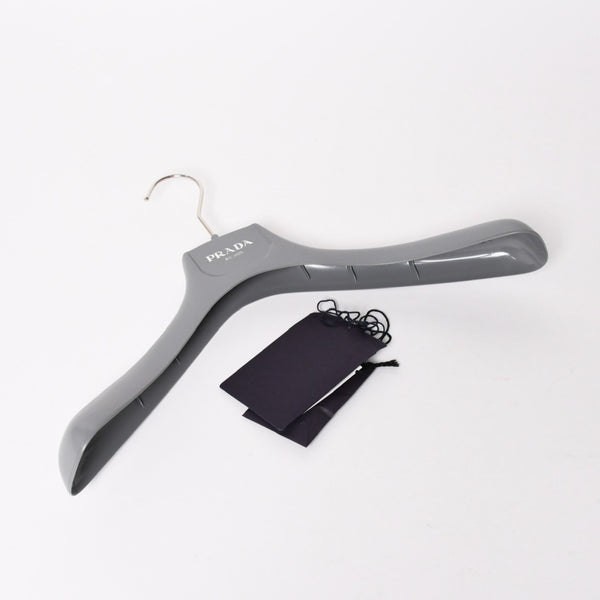 PRADA プラダ 23AW クロップド コットンダウンブルゾン SGC376 ショート丈 パファー ホワイト ラバープレート トライアングルロゴ XXLサイズ RFID 美品 中古 4a004300
