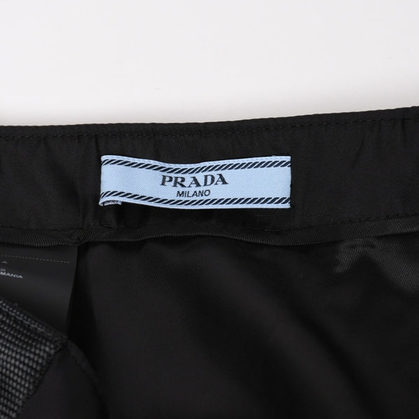 PRADA プラダ Re-Nylonトライアングルロゴ スカート 21H875 ストライプ メタルバックル 36Sサイズ ブラック シルバー金具 美品 中古 4a004299