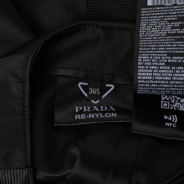 PRADA プラダ Re-Nylonトライアングルロゴ スカート 21H875 ストライプ メタルバックル 36Sサイズ ブラック シルバー金具 美品 中古 4a004299