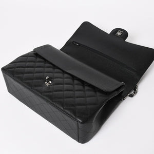 新品同様 CHANEL シャネル デカマトラッセ33 チェーンショルダーバッグ 17番台 ココマーク キャビアスキン ブラック SV金具 中古 4a004396