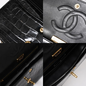 Like new CHANEL Chanel Matelasse 25 W flap W chain shoulder bag A01112 22nd series here mark GD metal fittings used 4a004400
