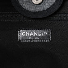 Load image into Gallery viewer, 新品同様 CHANEL シャネル Deauville TGM ドーヴィルTGM 2WAYバッグ 16番台 ココマーク キャンバス レザー グレー 中古 4a004385