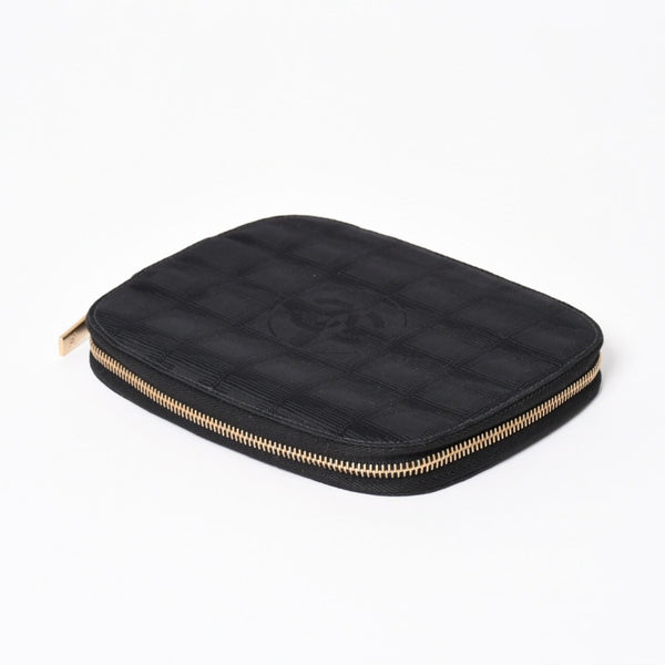 CHANEL New Travel Line Multi Pouch CD Case Accessory Case Black Coco Mark Nylon Jacquard Fabric Gold Hardware Good Condition Used 4a003890