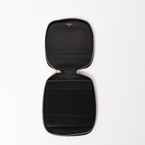 CHANEL New Travel Line Multi Pouch CD Case Accessory Case Black Coco Mark Nylon Jacquard Fabric Gold Hardware Good Condition Used 4a003890