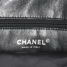 Load image into Gallery viewer, 極美品 CHANEL シャネル タイムレス クラシック クラッチバッグ 11番台 ココマーク キャビアスキン キルティング シルバー金具 中古 4a004166