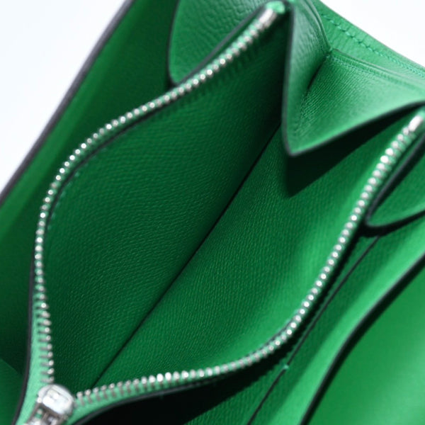Like new condition HERMES bi-fold wallet, silver hardware, Veau Epsom leather, green. ◻R stamp, used, 4a004395