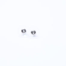 Load image into Gallery viewer, CHANEL シャネル ココマーク スクエアピアス 重量約2.92g 15S刻印 樹脂系 メタル クリア レッド 両耳用 美品 中古 67058