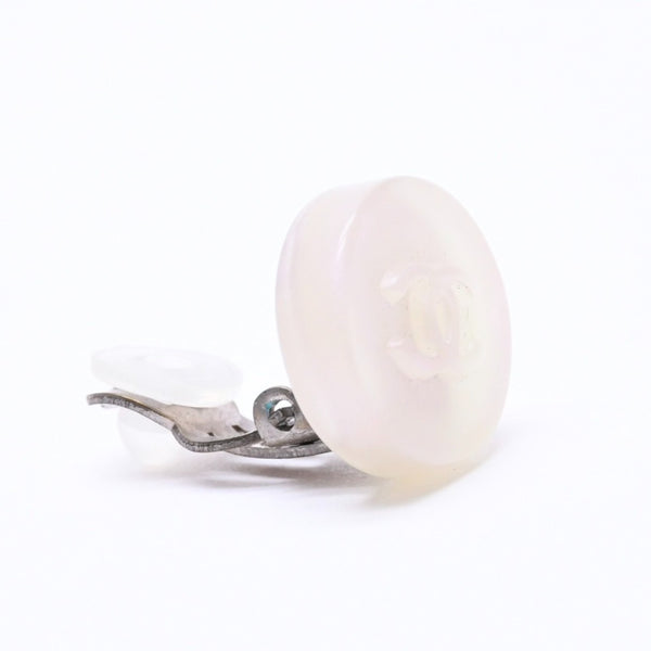 CHANEL シャネル ココマーク イヤリング 重量約3.69g 00C刻印 樹脂系 乳白色 ピンク オーロラ メタル シルバー 両耳用 美品 中古 62579