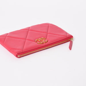 New and unused CHANEL CHANEL 19 Dizneuf Pouch AP1059 29th series Coco Mark Lambskin Pink Gold hardware Used 4a004291