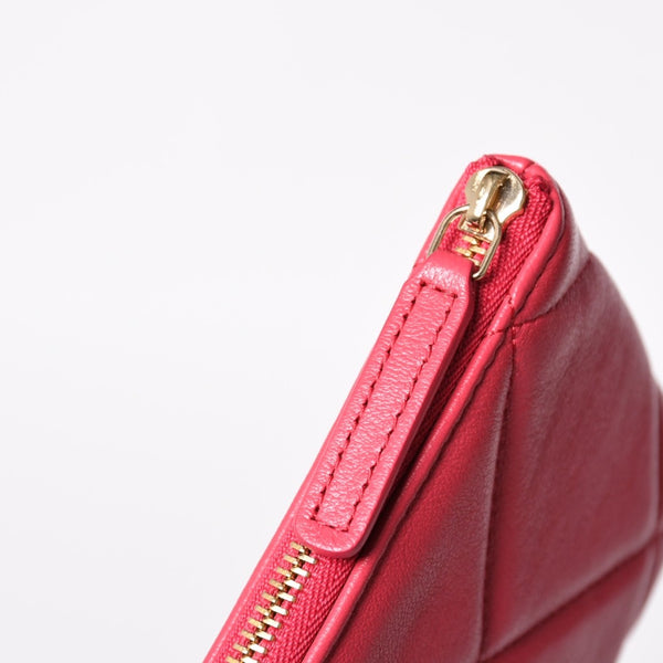 New and unused CHANEL CHANEL 19 Dizneuf Pouch AP1059 29th series Coco Mark Lambskin Pink Gold hardware Used 4a004291