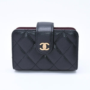 New and unused CHANEL CHANEL Card Case No. 21 Coco Mark Caviar Skin Black Bordeaux Gold Hardware Used 4a004390