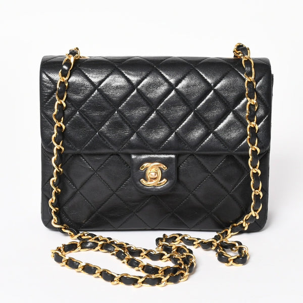 CHANEL Mini Matelasse Chain Shoulder Bag Lambskin Black Coco Mark Turn Lock Gold Hardware Good Condition Used 4a004410