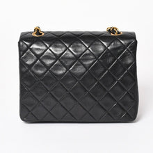 画像をギャラリービューアに読み込む, CHANEL シャネル ミニマトラッセ チェーンショルダーバッグ ラムスキン ブラック ココマーク ターンロック ゴールド金具 美品 中古 4a004410