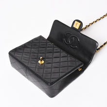画像をギャラリービューアに読み込む, CHANEL シャネル ミニマトラッセ チェーンショルダーバッグ ラムスキン ブラック ココマーク ターンロック ゴールド金具 美品 中古 4a004410