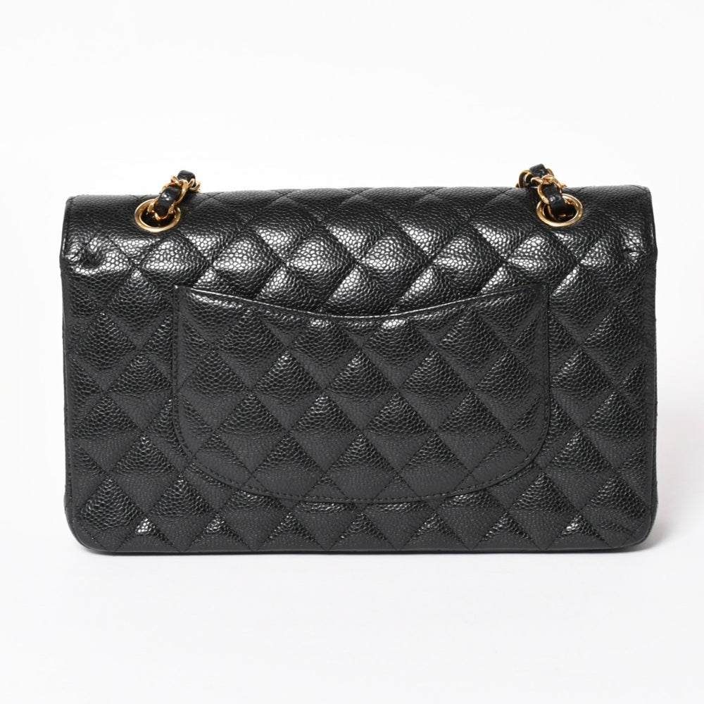 極美品 CHANEL シャネル マトラッセ25 Wフラップ Wチェーンショルダーバッグ キャビアスキン ゴールド金具 ランダム番台 ブラック ココマーク 中古 4a004409