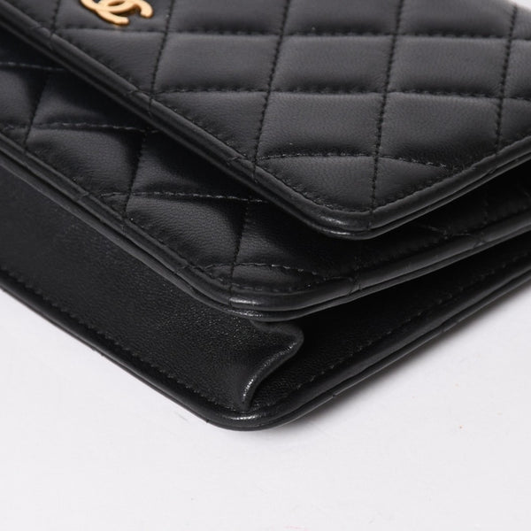 Very Good Condition CHANEL Matelasse Chain Shoulder Wallet Black No. 29 Lambskin Used 4a004343