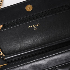 Very Good Condition CHANEL Matelasse Chain Shoulder Wallet Black No. 29 Lambskin Used 4a004343