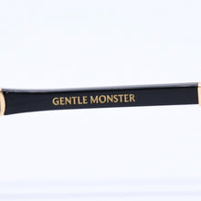 画像をギャラリービューアに読み込む, GENTLE MONSTER ジェントルモンスター オーバルサングラス 折りたたみ式 LOLANG-01 サイズ54□21-132 ブラック ゴールド 美品 中古 4a004290