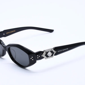 Very Good Condition GENTLE MONSTER VEGAX Sunglasses Size 54□20 145 Rhinestone Black Used 4a004287
