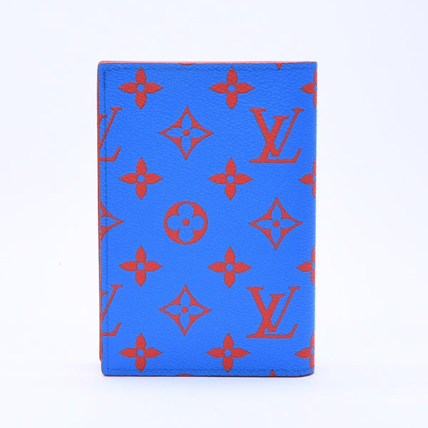 新品未使用 LOUIS VUITTON ルイヴィトン クーヴェルテュール パスポール パスポートケース M14770 モノグラム グロウ 中古 4a004293