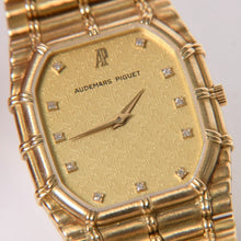 Load image into Gallery viewer, AUDEMARS PIGUET オーデマ ピゲ BAMBOO バンブー 腕時計 14644BA 重量約85.55g 18KYG 11Pダイヤ 手巻き 金文字盤 美品 中古 4a004651