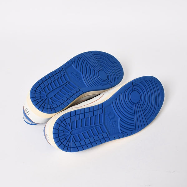 新品未使用 NIKE ナイキ × TRAVIS SCOTT × Fragment Design AIR JORDAN 1 LOW OG SP エアジョーダン1 ロウ DM7866 サイズ10.5 中古 4a004448