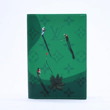 画像をギャラリービューアに読み込む, 新品未使用 LOUIS VUITTON ルイヴィトン パスポートケース クーヴェルテュール パスポール モノグラムキャンバス M14875 グリーン 中古 4a004754